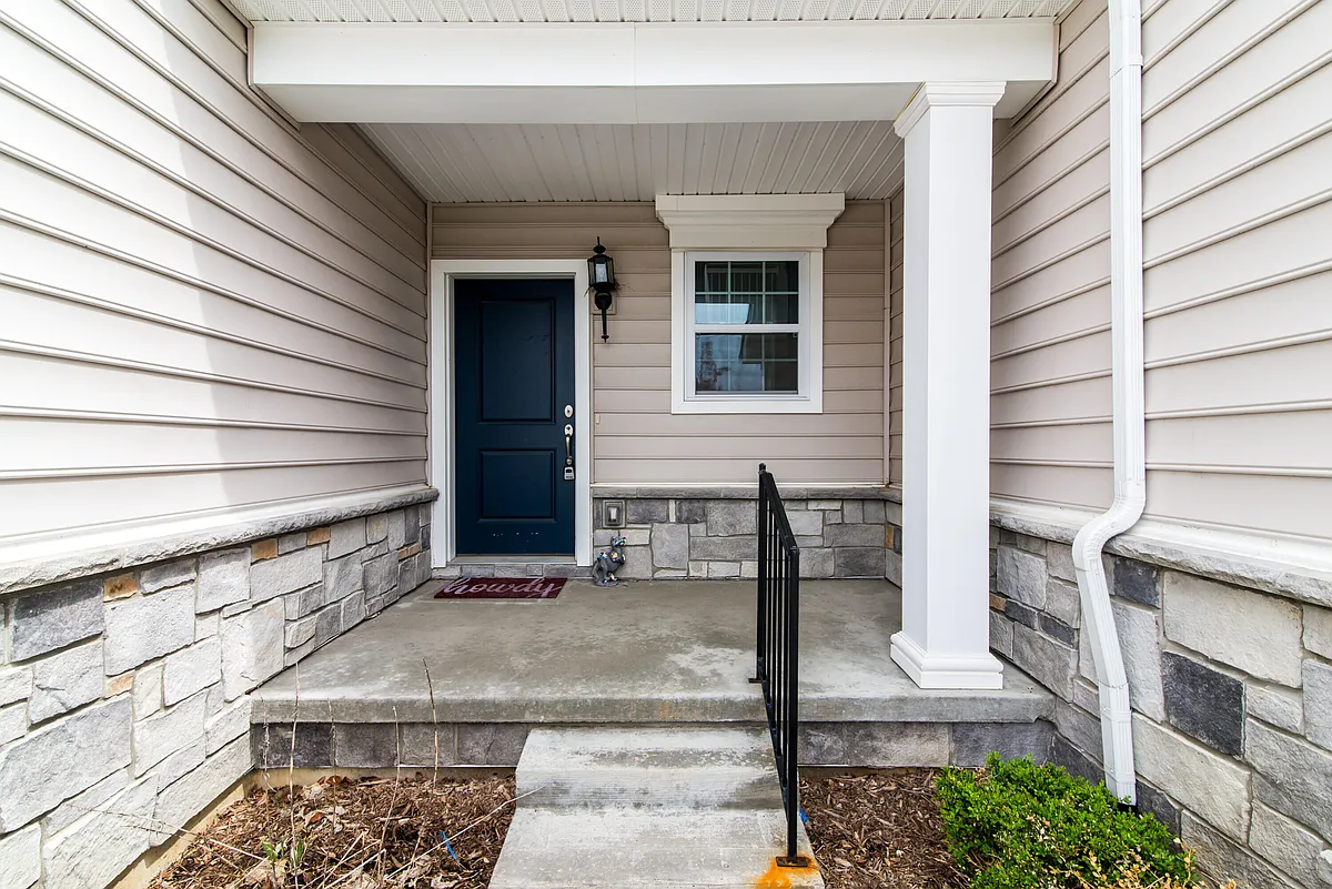 Building Photo - 2544 Oxford Cir