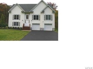 60 Post Rd, Sloatsburg, NY 10974