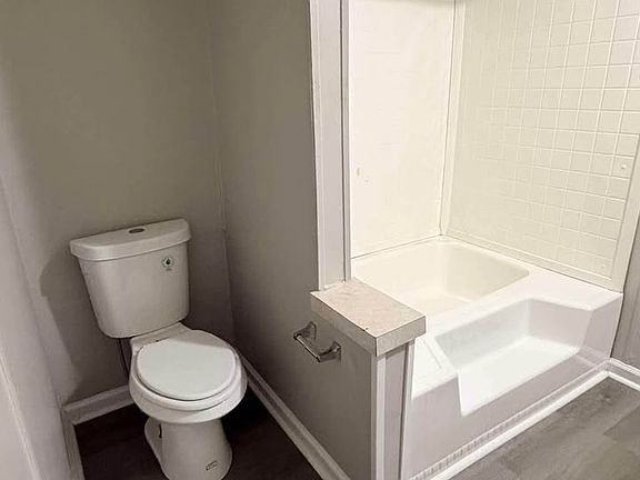 3rd image of 2550 E Shotwell St #6