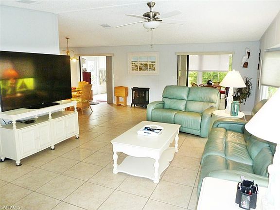 4th image of 10082 Broken Woods Ct