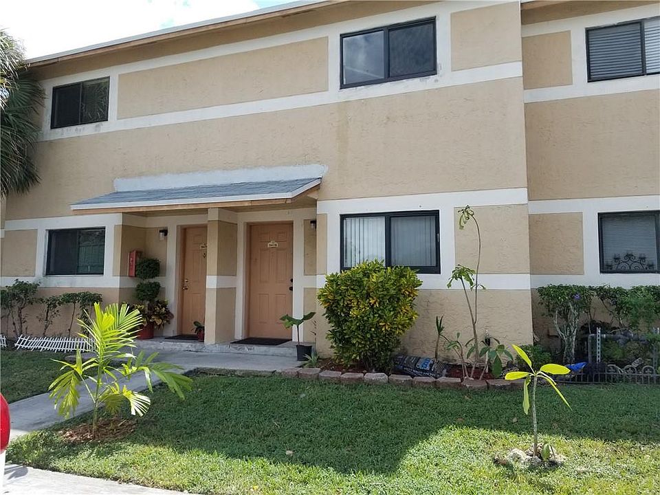1st image of 9478 Palm Cir S #0