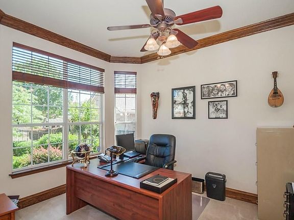 5th image of 3512 Maplewood Ct
