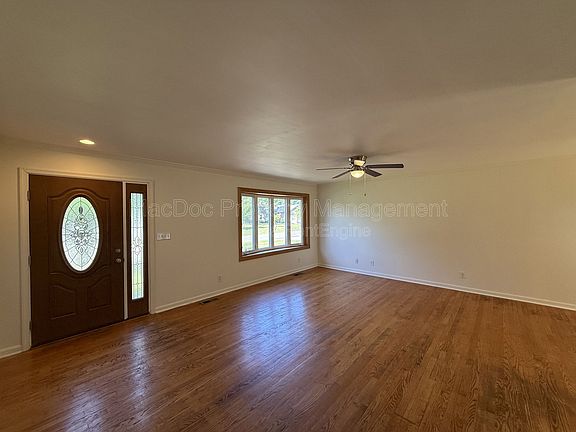 3rd image of 1225 Dewberry Dr