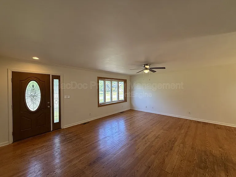 1225 Dewberry Dr — Photo 3