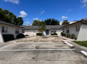 218 SE 16th Pl, Cape Coral, FL