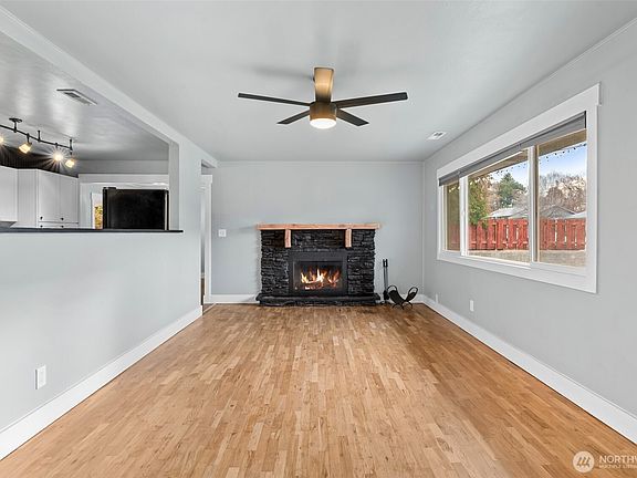 2nd image of 1437 Tedford Street SE