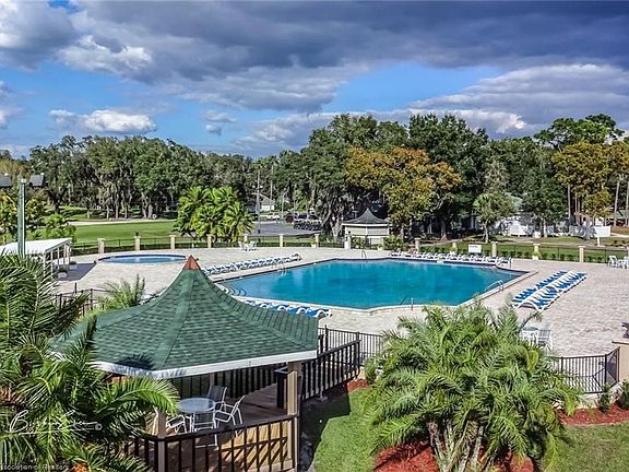 2nd image of 3009 Royal Oaks Ct