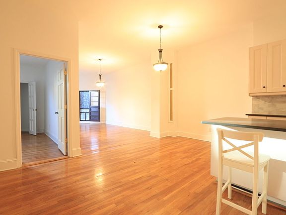 5th image of 115 1st Pl APT 2