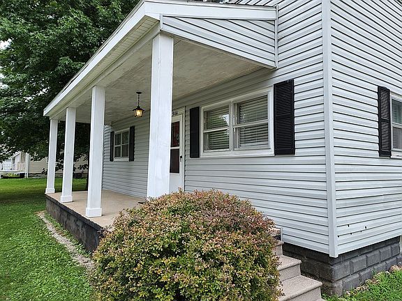 4th image of 900 E Esther St