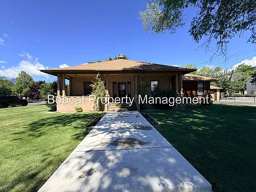 1604 6th St Photo 1