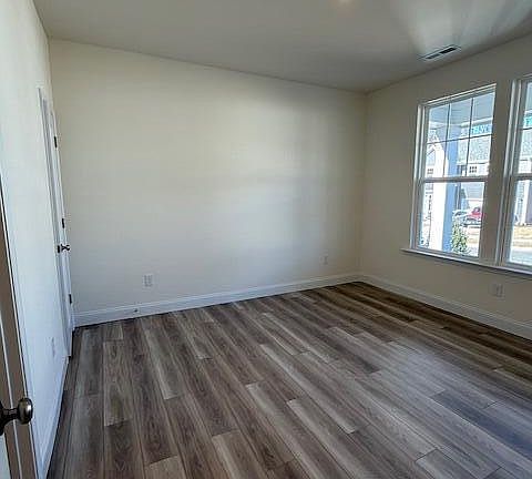 3rd image of 25 Copperleaf Ct