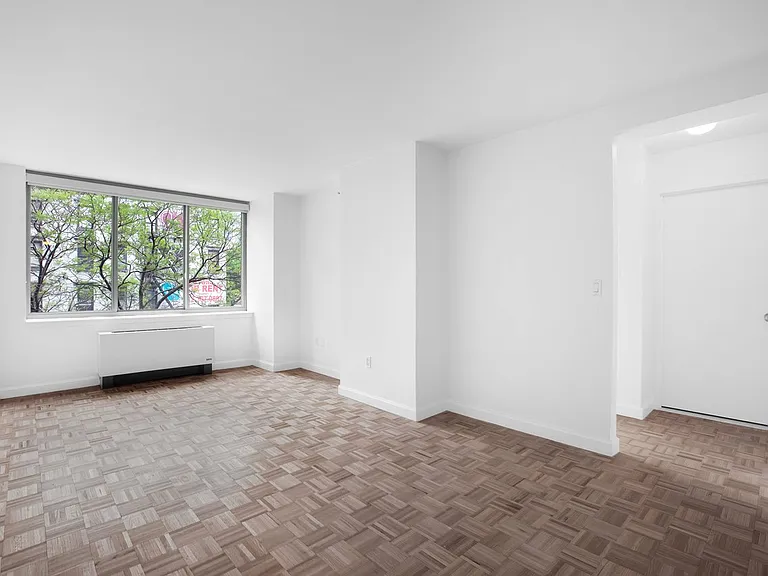 360 W 43rd St #S4D — Photo 1