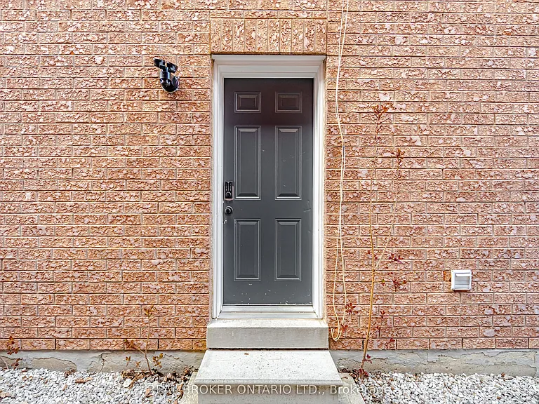 3277 Paul Henderson Dr — Photo 5