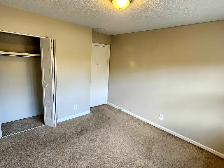 Guest bedroom 2