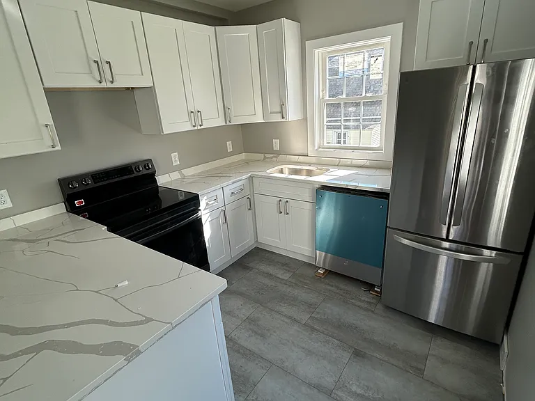 13 Frank St #B2 — Photo 4