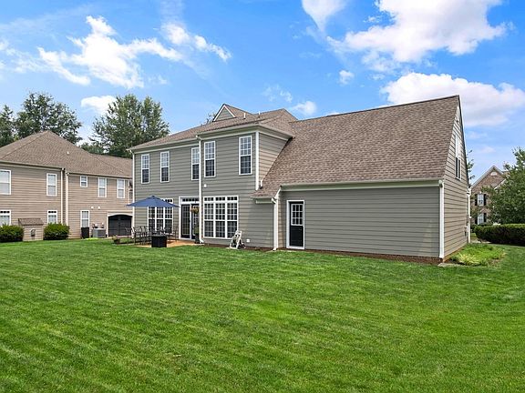 3rd image of 5215 Park Ridge Ct
