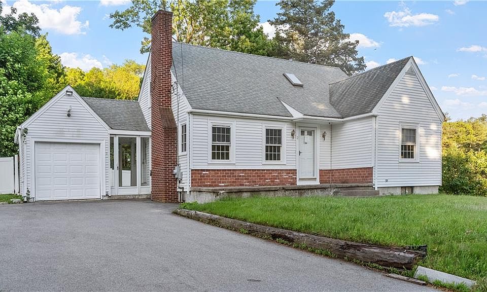 1st image of 2 Reservoir Ave