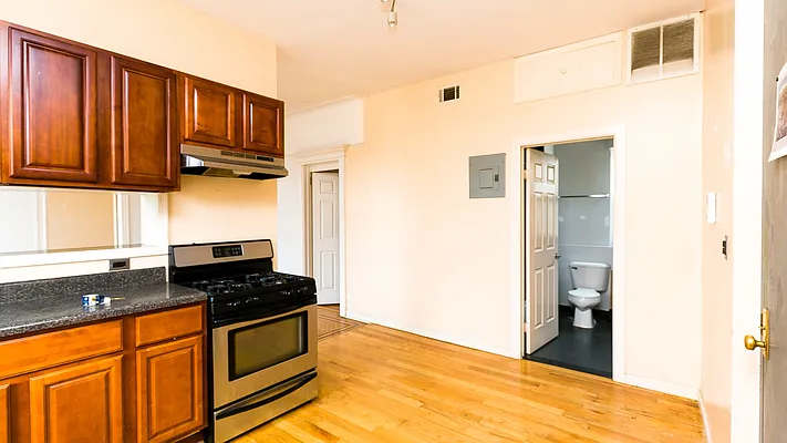 Rented by Nooklyn NYC LLC | media 40