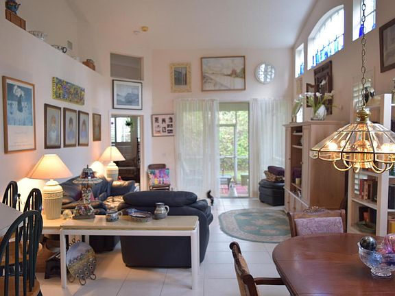 2nd image of 1629 SW Harbour Isles Cir
