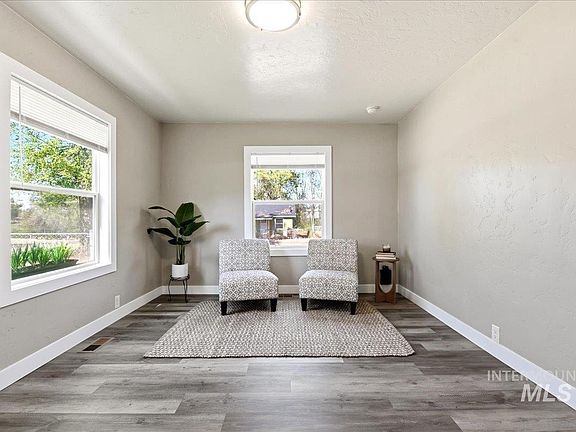 4th image of 103 S 16th Ave
