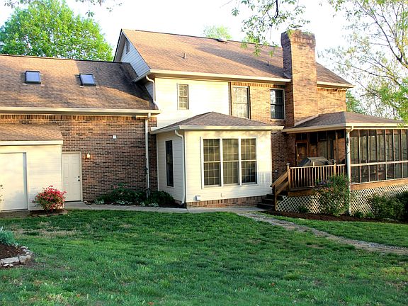 3rd image of 700 Summit Lake Ct