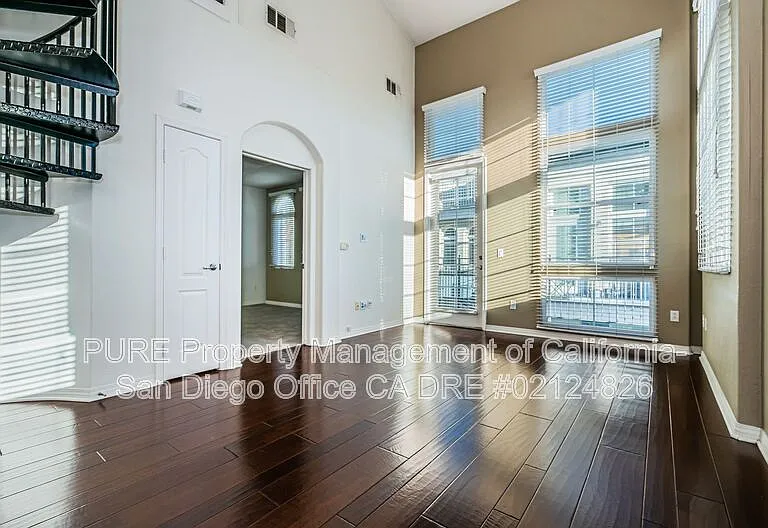 3950 Ohio St #502 — Photo 2