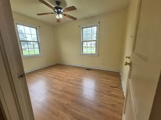 1712 Pinewood Dr — Photo 8