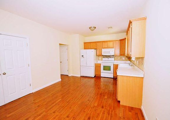 2nd image of 207 Timber Creek Ln SW