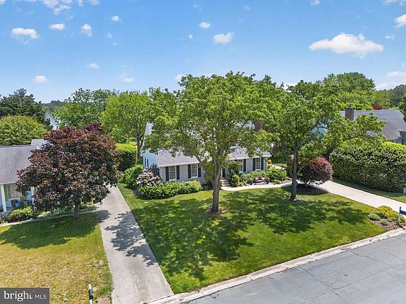 5th image of 13 Harborview Rd
