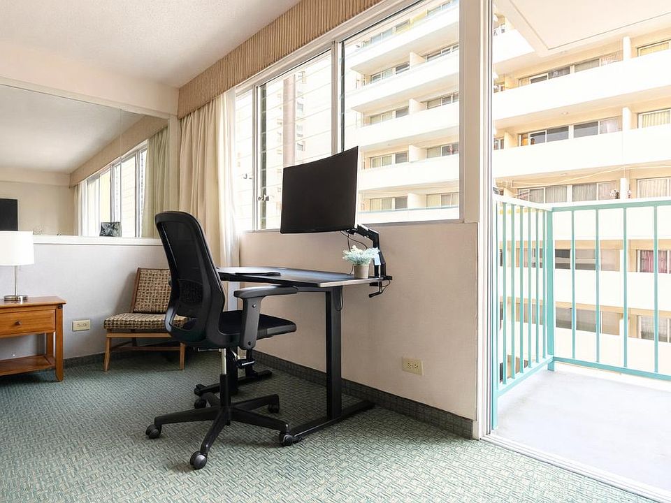 1st image of 444 Kanekapolei St #407