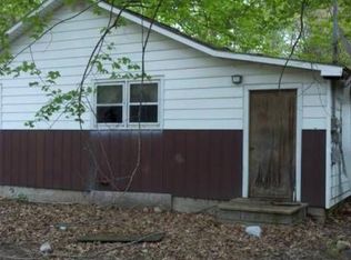 7945 S Wood St, Rothbury, MI 49452