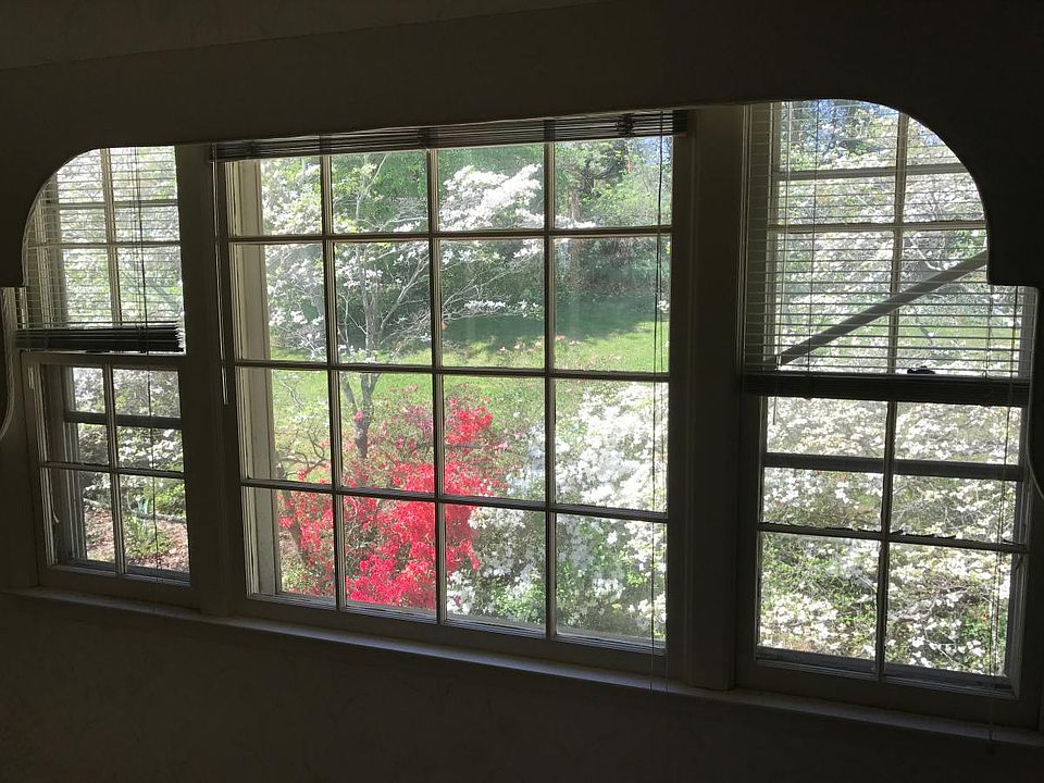 1st image of 3B Fountain Manor Dr