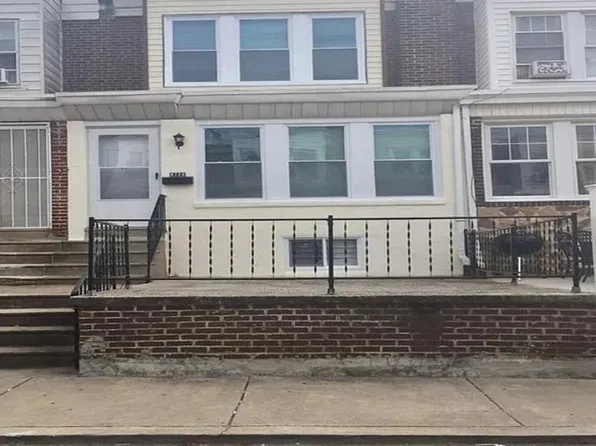 6726 Dorel St, Philadelphia, PA 19142