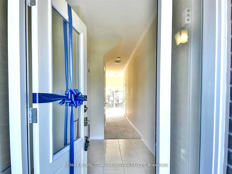 10 Heron Park Pl — Photo 13