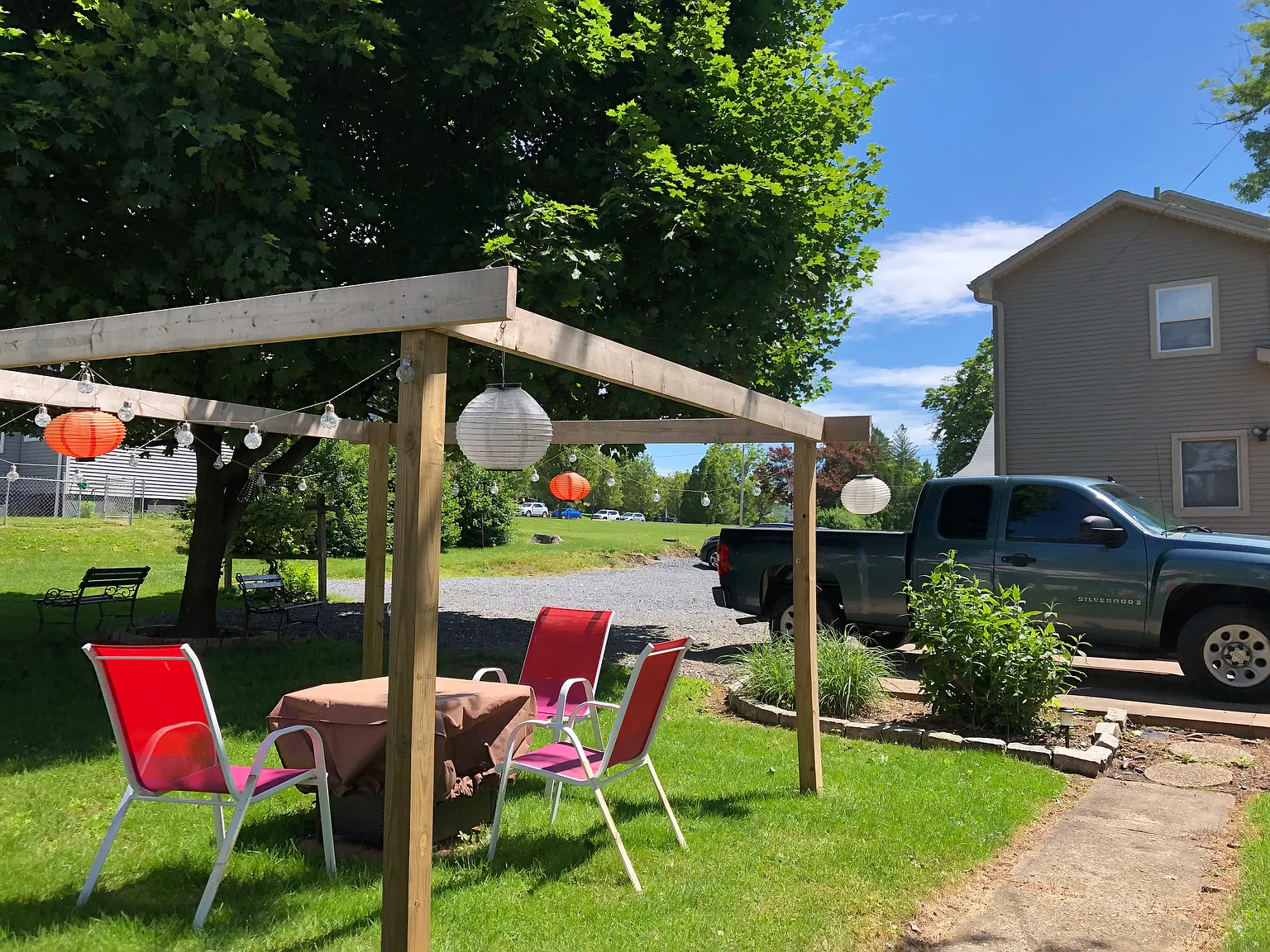 3 bed, 1300 sqft, $1,600 — Photo 4