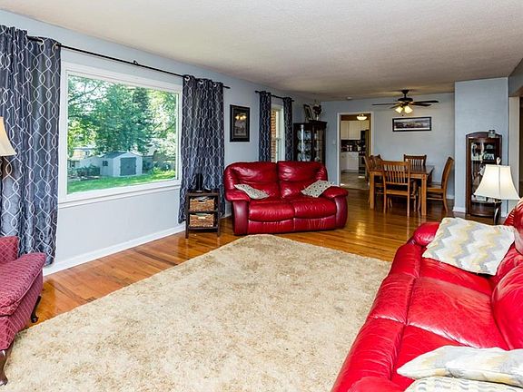 5th image of 905 17th St