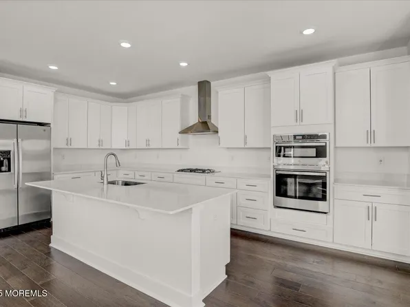 169 Woolley Court, Oakhurst, NJ 07755