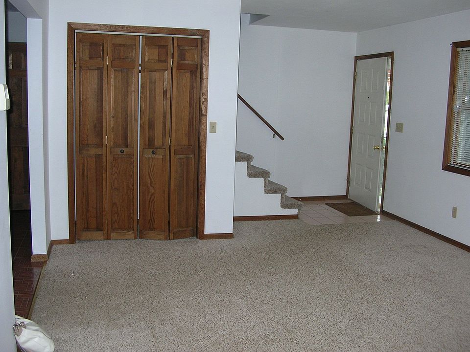 1st image of 121 Fern Way