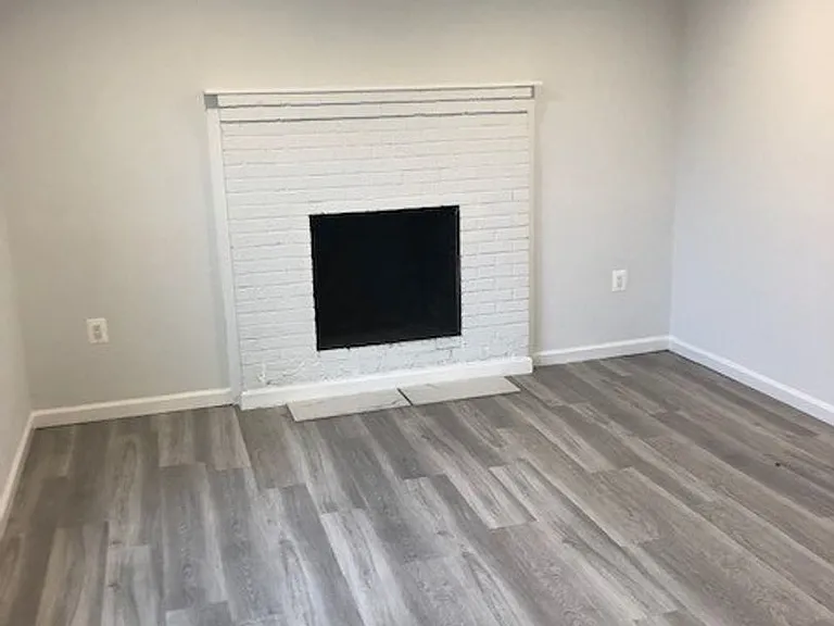 9104 Cooper Dr — Photo 16