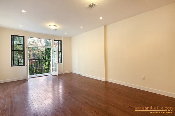 Rented by aptsandlofts.com | media 16