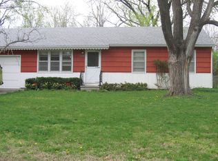 1632 W 19th Ter, Lawrence, KS 66046