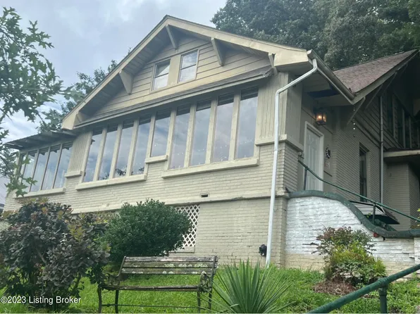 303 Ivy St, Harlan, KY 40831