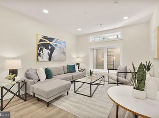 2639 41st St NW #2, Washington, DC 20007