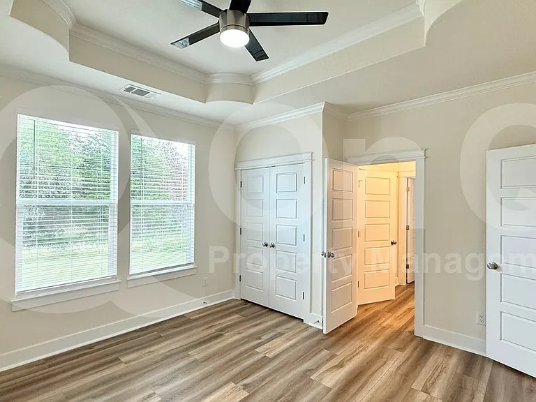 111 Tylee Cir — Photo 18