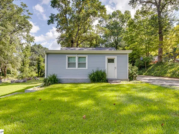 124 Hilltop Dr, Travelers Rest, SC 29690