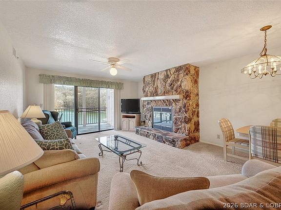 4th image of 611 Lazy Days Rd APT D1