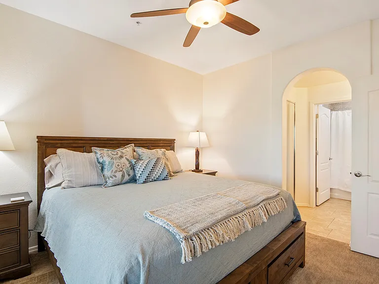 2550 E River Rd #13306 — Photo 11