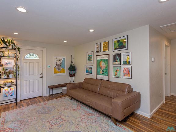 5th image of 1302 N Lea Ave