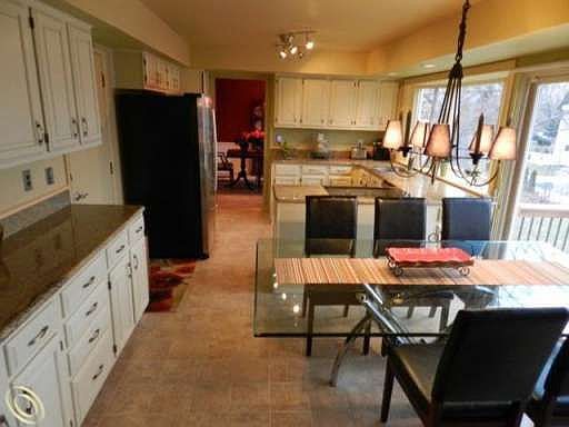 3rd image of 4861 Hardwoods Dr