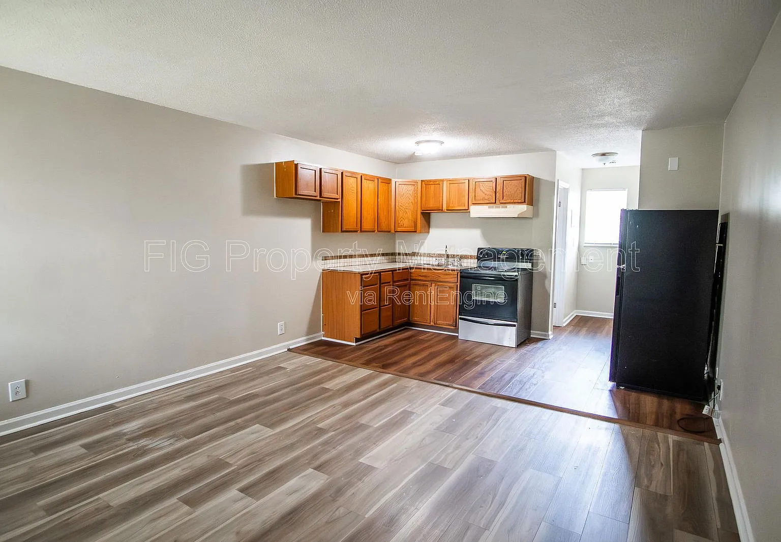 Studio, 1.0 bath, 400 sqft, $795 — Photo 2